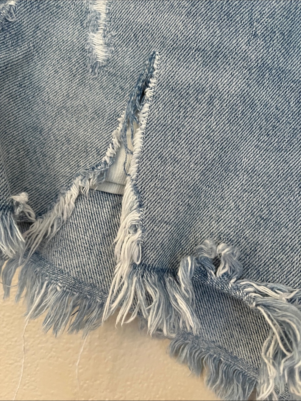 Agolde Parker Vintage Cut Off Short in Swapmeet size 30 - Picture 4 of 7